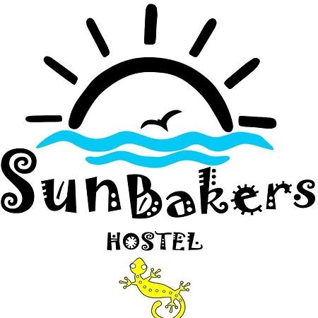 Sun Bakers Hostel Himarë Dış mekan fotoğraf