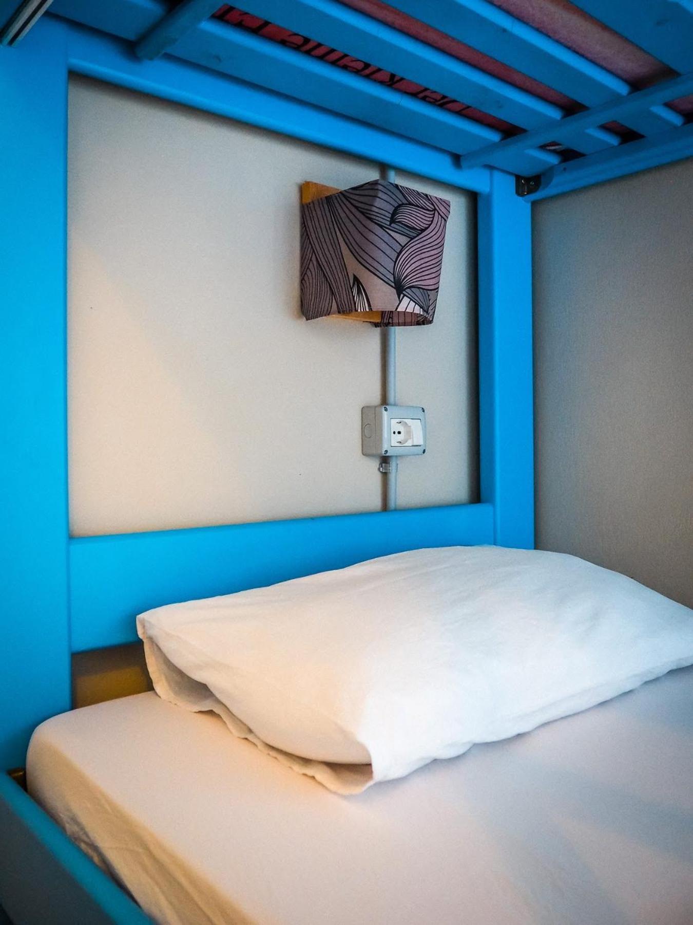 Sun Bakers Hostel Himarë Dış mekan fotoğraf