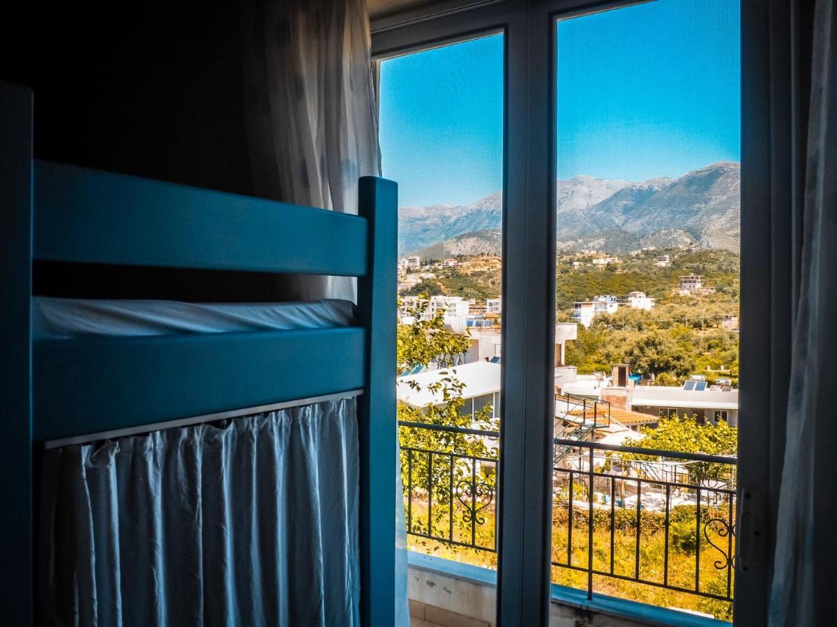 Sun Bakers Hostel Himarë Dış mekan fotoğraf