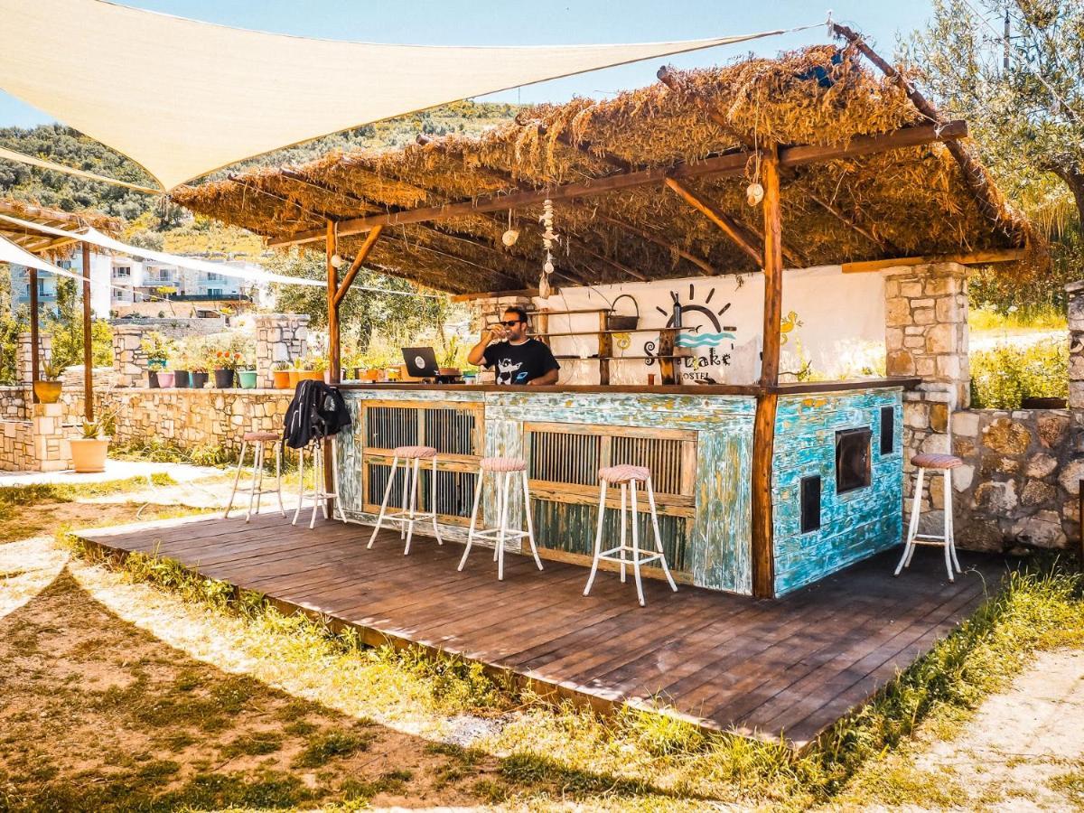 Sun Bakers Hostel Himarë Dış mekan fotoğraf
